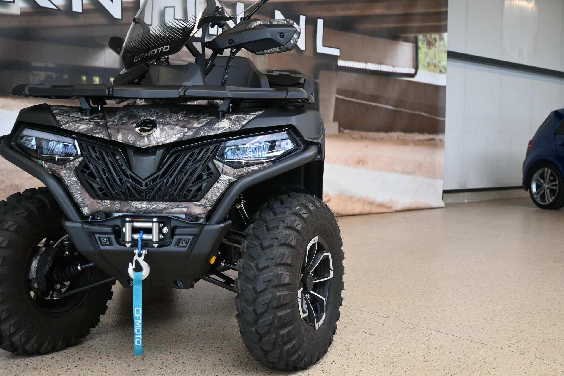 56324093-2.jpg