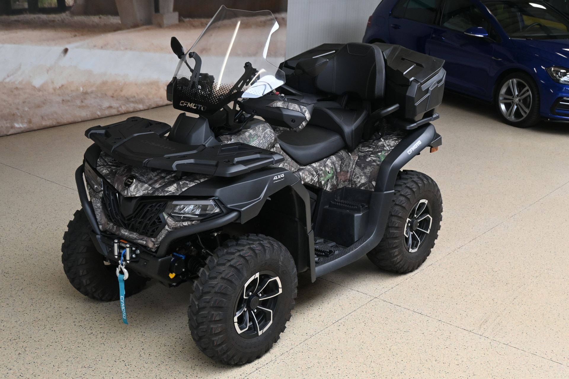 56324093-4.jpg