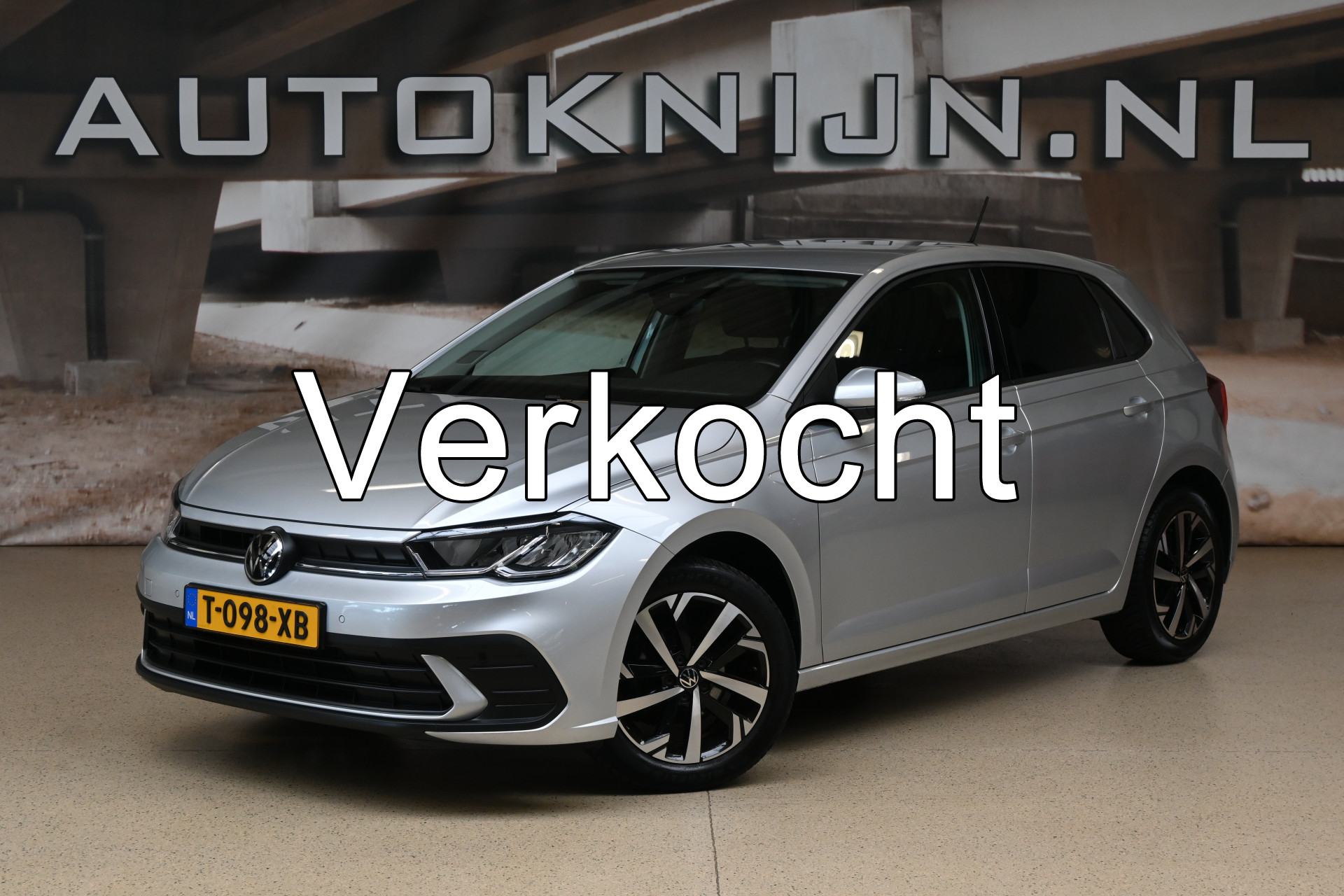 56558442-0.jpg