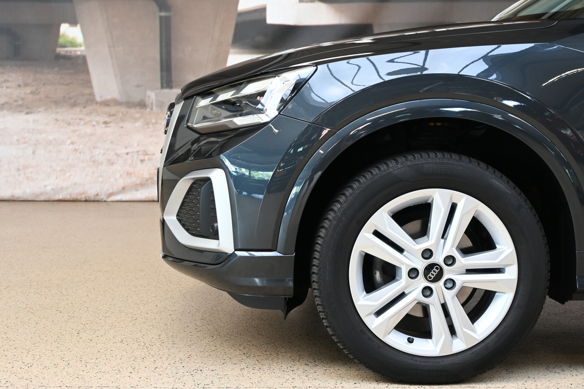 57060088-4.jpg